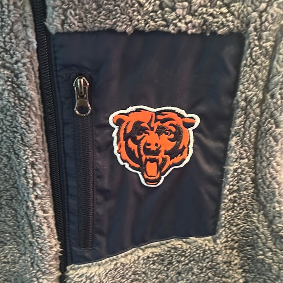 Chicago Bears Navy and Orange Puffer Vest - Picture 10 of 15